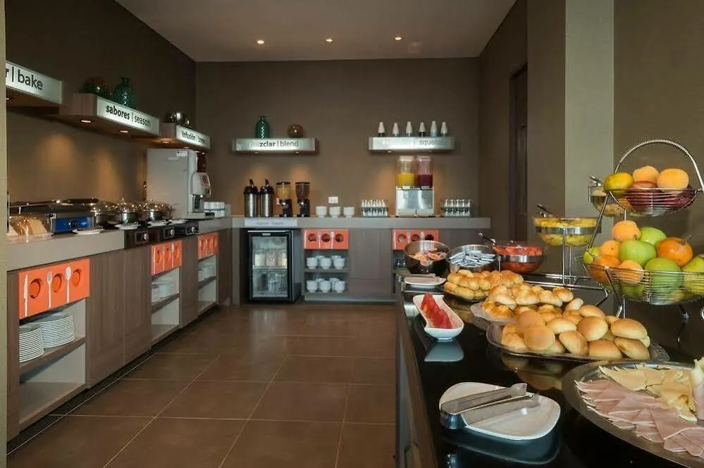 Hampton By Hilton Bogota Airport Hotel