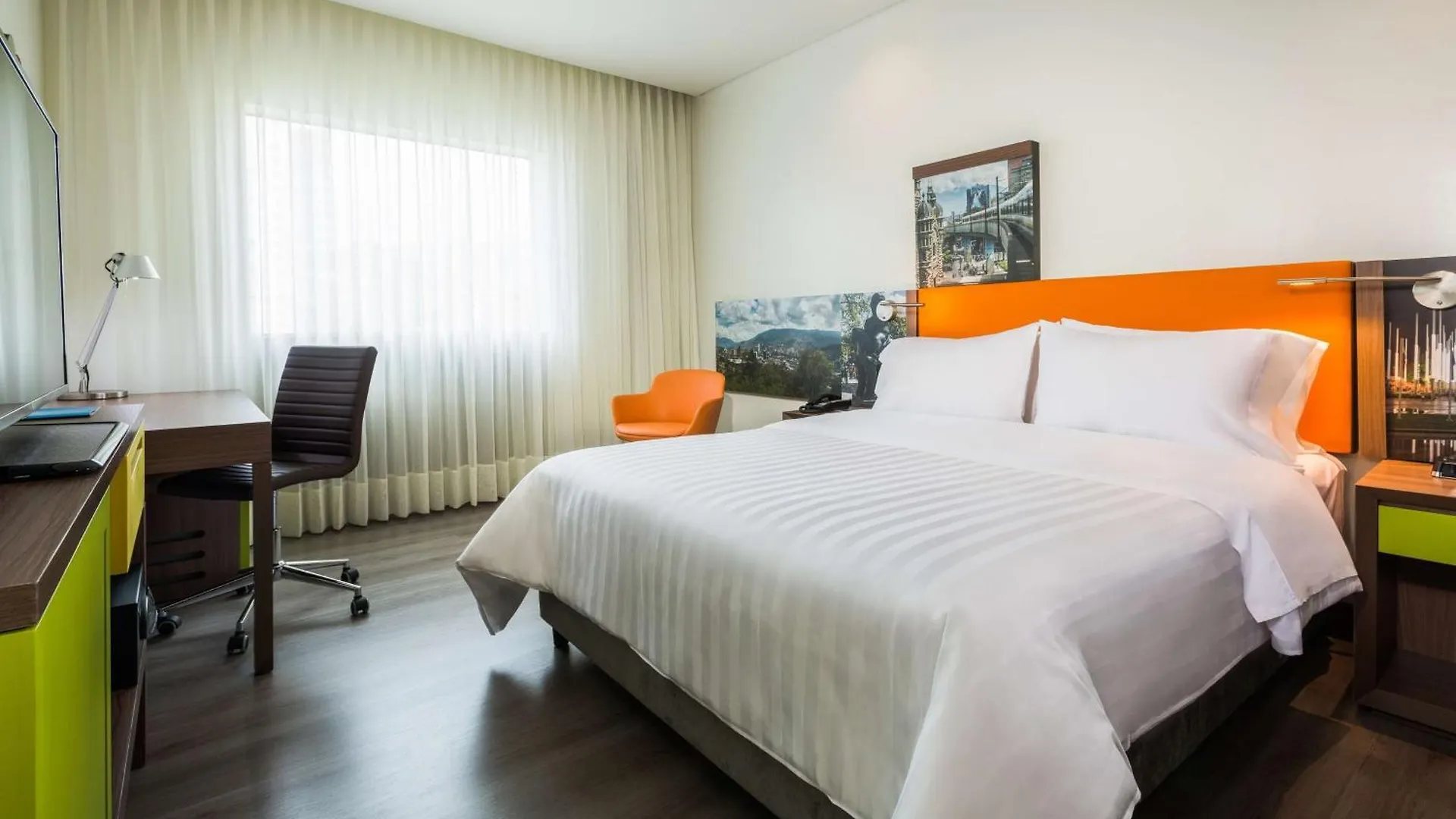 Hotel Hampton By Hilton Bogota Airport 4*,